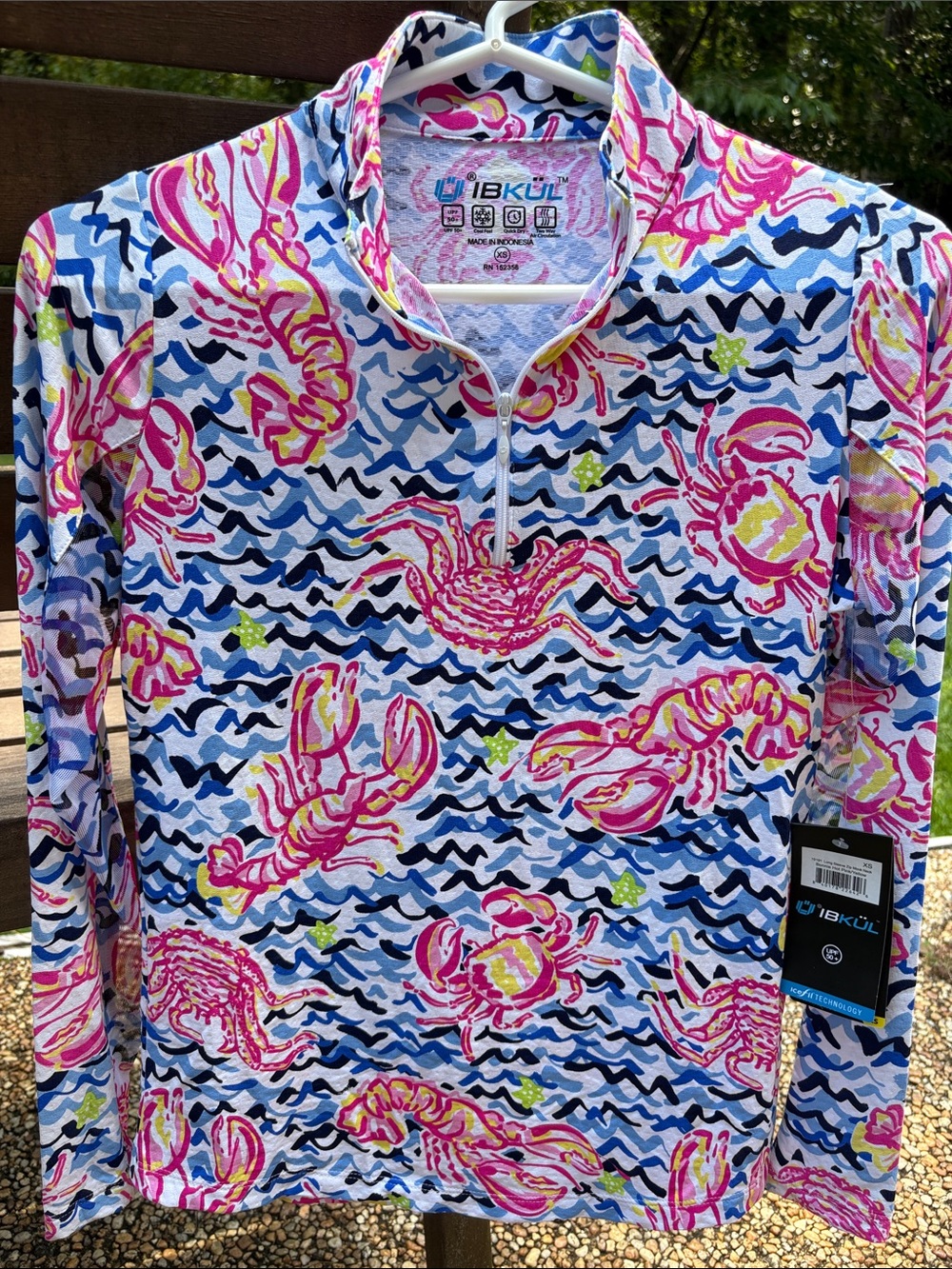 IBKUL Kids Long-Sleeve Swim Rashguard in Pink, Blue & Yellow Lobster Print
